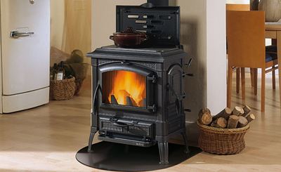 Чугунная печь-камин ISETTA con cerchi Evo с варочной поверхностью в Перми