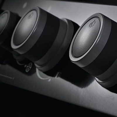 Газовый гриль NAPOLEON Rogue 425 RSB (черный, с конфоркой и вертелом) — купить с доставкой и консультацией